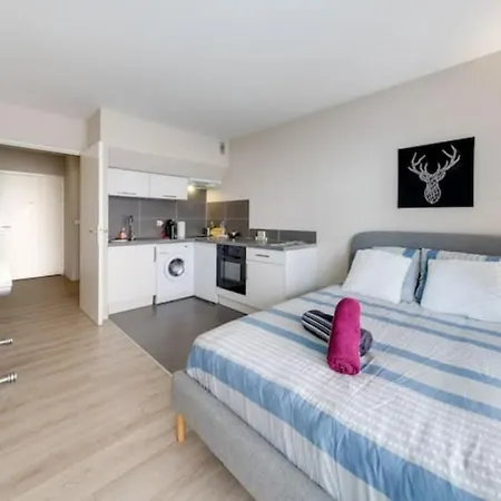 Studio Recent, Climatise, Monaco Et Gare A Pied Apartment *