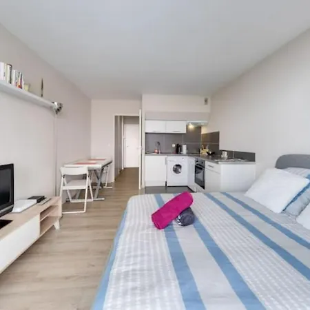 Studio Récent, Climatisé, Monaco Et Gare à Pied Beausoleil